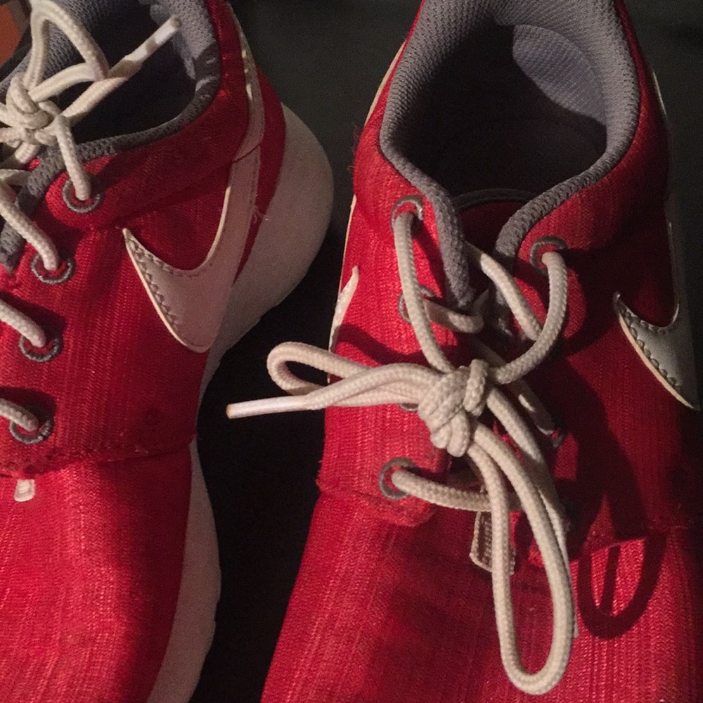 Red Nike